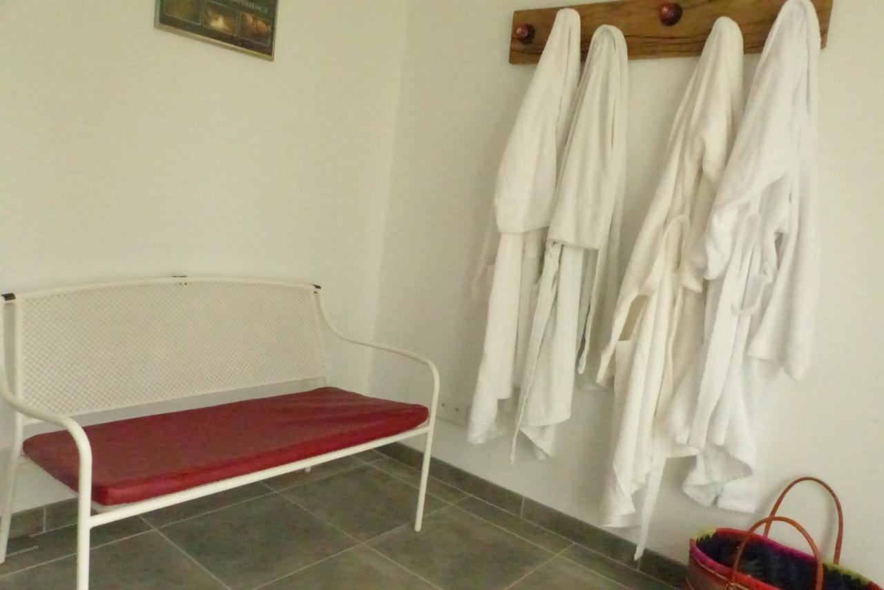 L'Alambic De L'Estuaire Bed & Breakfast Saint-Fort-sur-Gironde Exterior foto